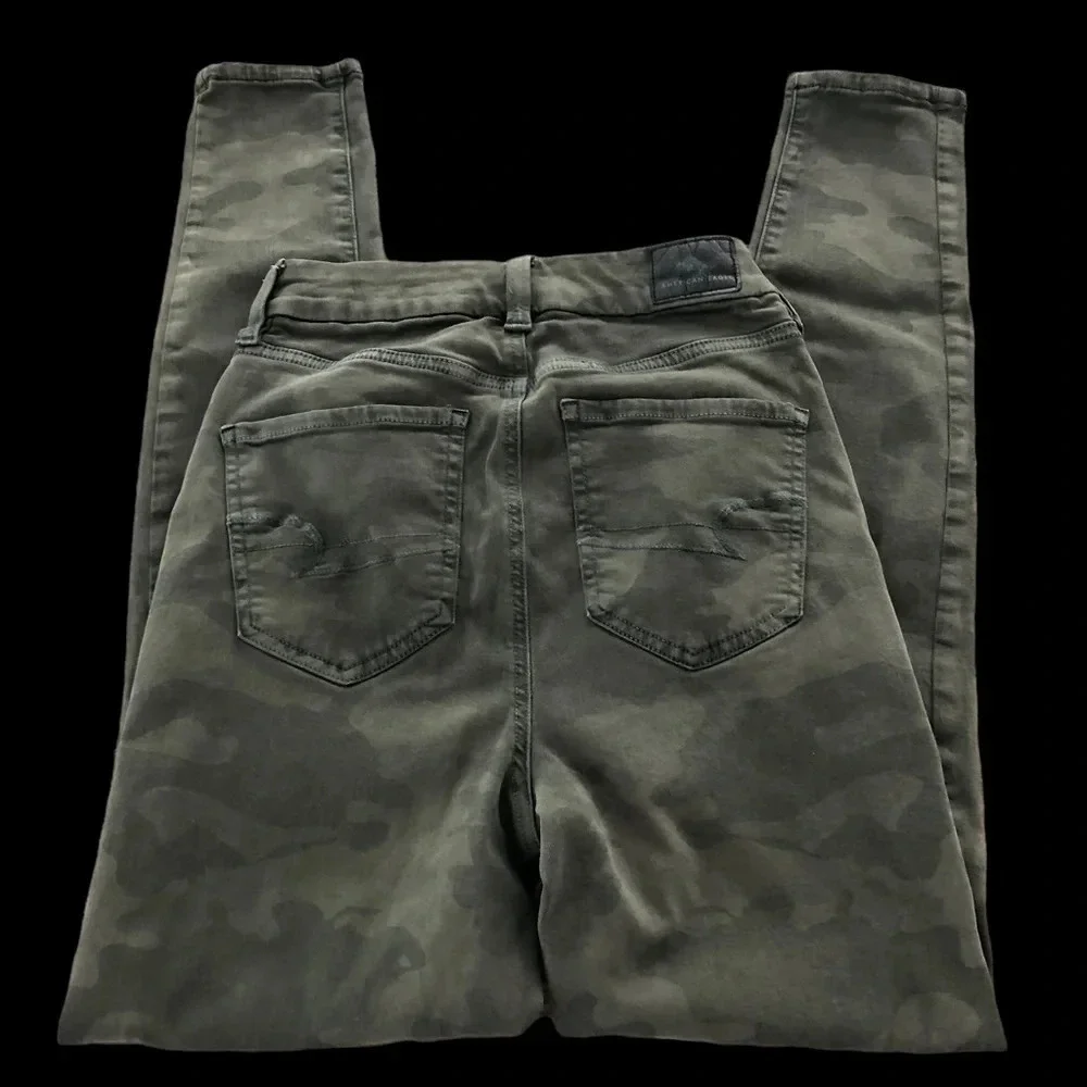 American Eagle size 4 Reg Green Camouflage Curvy Super Hi‎ Rise Jeggings Pants